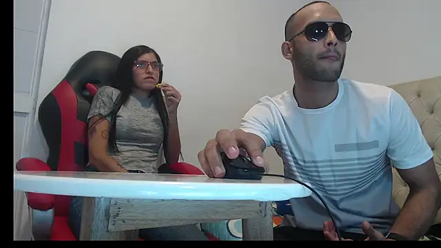 Snapshot of Giselle_Max chatting on October 28, 2025, 1:36 pm Giselle Max online show from October 28, 2025, 1:36 pm