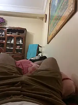 Unique-Man online show from November 4, 2025, 7:02 pm