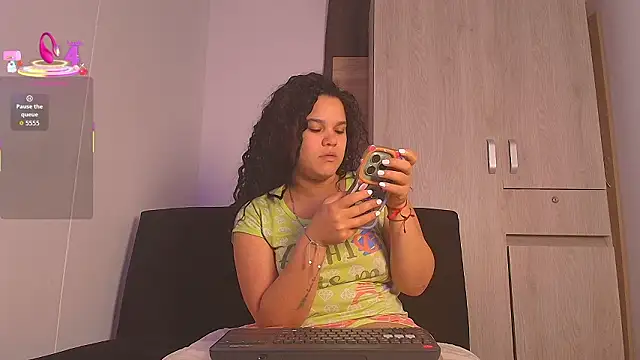 Snapshot of Kesha_rosse_ chatting on February 25, 2026, 5:17 am Kesha rosse online show from February 25, 2026, 5:17 am