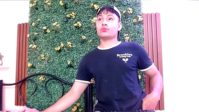 angel666smit online show from October 28, 2025, 2:53 pm