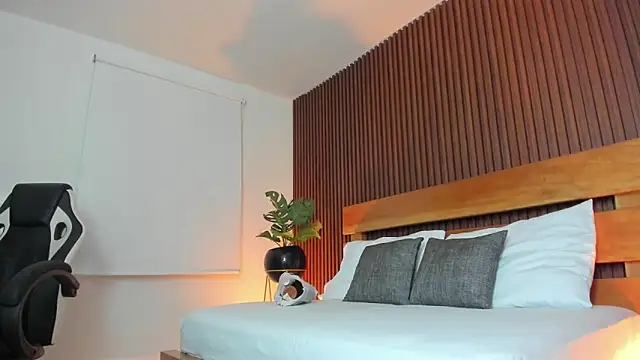 anastasia cortez  online show from November 16, 2025, 2:50 am