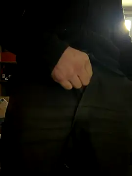 davi73d online show from October 25, 2025, 5:59 am