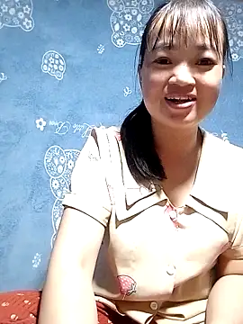 Snapshot of Noelle-e chatting on March 14, 2026, 12:32 pm Noelle-e online show from March 14, 2026, 12:32 pm