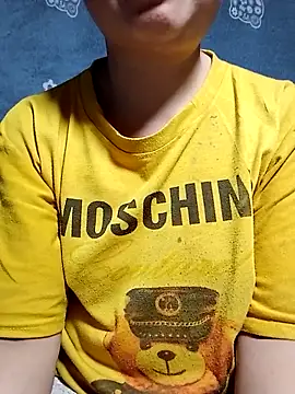 Snapshot of Noelle-e chatting on April 10, 2026, 12:54 pm Noelle-e online show from April 10, 2026, 12:54 pm