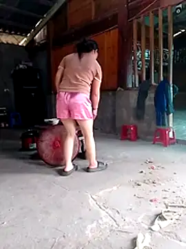 Phoena-a online show from April 1, 2026, 3:51 am