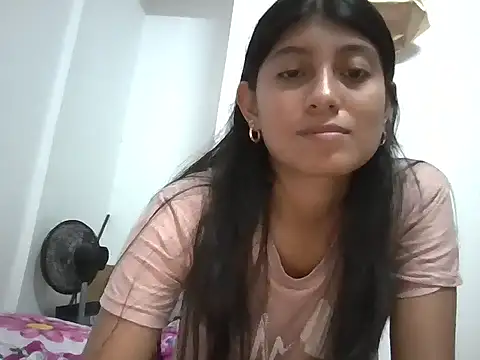 YeseniaRodriguez3 online show from March 10, 2026, 12:26 am