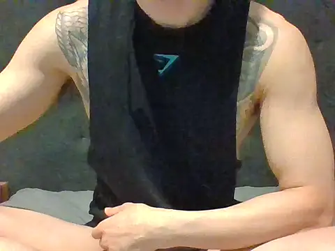 jaydenasiantattoo online show from November 3, 2025, 1:23 pm