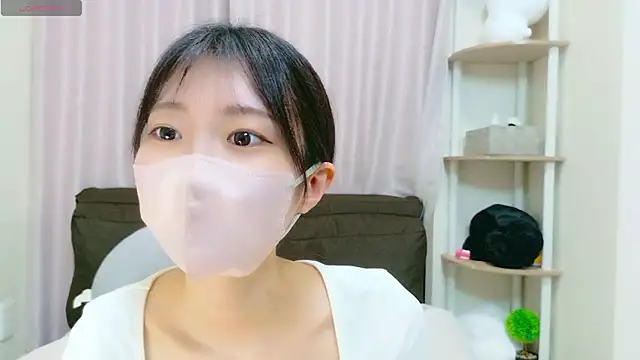 Snapshot of rei_chaaan chatting on November 1, 2025, 9:22 am rei chaaan online show from November 1, 2025, 9:22 am