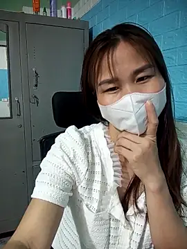 Donatella28 online show from April 15, 2026, 11:06 am