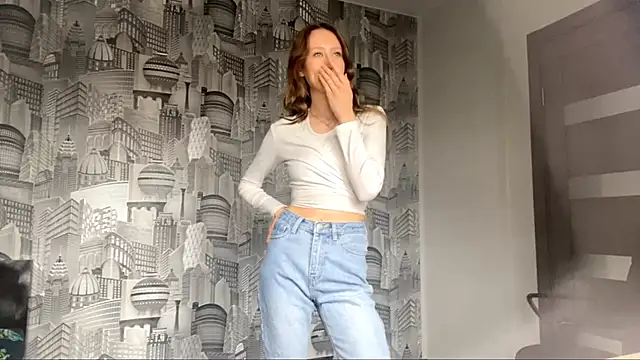 LibbieEncinias online show from November 9, 2025, 8:23 am