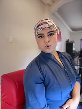 RileyFlame online show from November 10, 2025, 3:11 pm