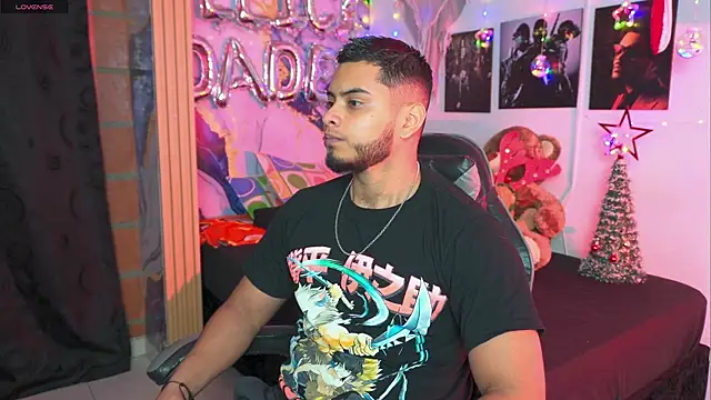 Tiler wolker online show from December 21, 2025, 3:35 am