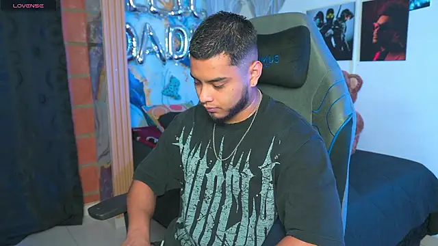 Tiler wolker online show from March 5, 2026, 2:18 am