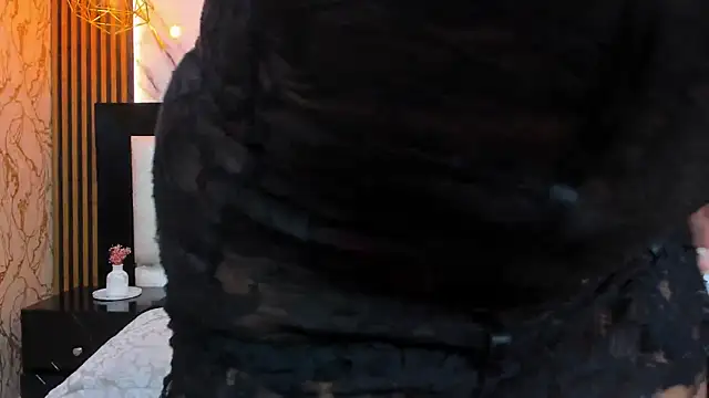 Kelly Swift online show from November 8, 2025, 4:01 am