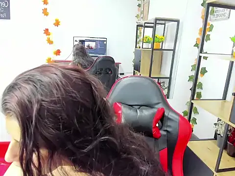 Snapshot of Allana_Collins_ chatting on October 28, 2025, 1:36 pm Allana Collins  online show from October 28, 2025, 1:36 pm