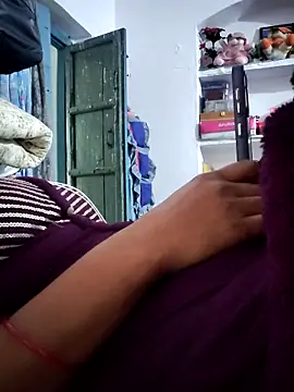 Snapshot of Hot-Rubyy chatting on February 21, 2026, 9:32 am Hot-Rubyy online show from February 21, 2026, 9:32 am