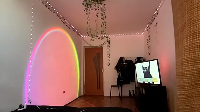 LilithFlamey online show from November 13, 2025, 7:07 am