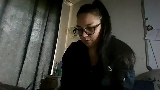 Snapshot of lilMissMarli chatting on March 5, 2026, 8:10 am lilMissMarli online show from March 5, 2026, 8:10 am