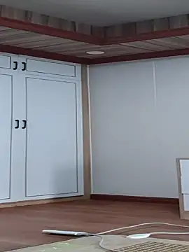 Snapshot of Qt889999 chatting on November 17, 2025, 2:17 am Qt889999 online show from November 17, 2025, 2:17 am