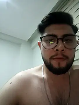 Mstfaavan64 online show from April 14, 2026, 1:33 am