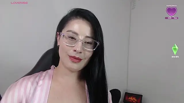 Emma Hotkiss online show from May 4, 2026, 8:49 pm