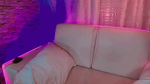 Snapshot of xPrincessGirl chatting on November 12, 2025, 5:30 am xPrincessGirl online show from November 12, 2025, 5:30 am