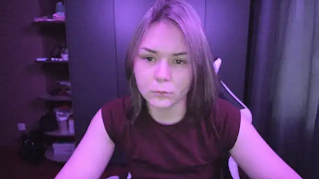 sophia lix online show from November 23, 2025, 1:49 am