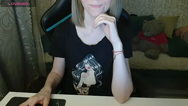 Snapshot of _Alisa_Allison_ chatting on October 27, 2025, 3:05 pm  Alisa Allison  online show from October 27, 2025, 3:05 pm