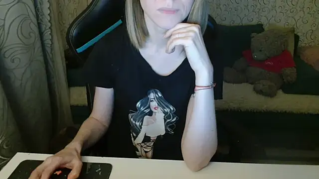 Snapshot of _Alisa_Allison_ chatting on October 30, 2025, 3:02 pm  Alisa Allison  online show from October 30, 2025, 3:02 pm