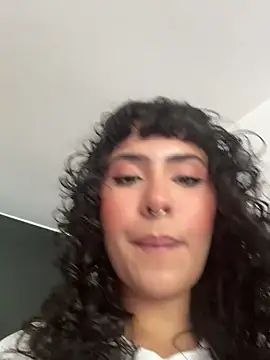 SugarTroubl33 online show from May 27, 2026, 2:36 pm