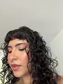 SugarTroubl33 online show from May 28, 2026, 2:36 pm