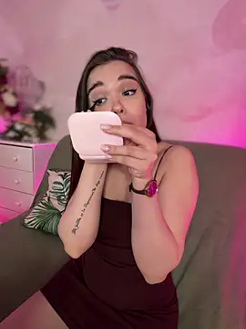 BabyShy- online show from April 6, 2026, 4:46 am