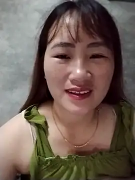 emini-xx online show from November 11, 2025, 12:10 am