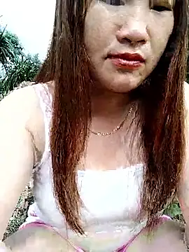 emini-xx online show from April 17, 2026, 11:41 pm