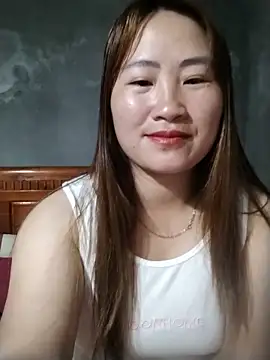emini-xx online show from May 13, 2026, 12:30 am