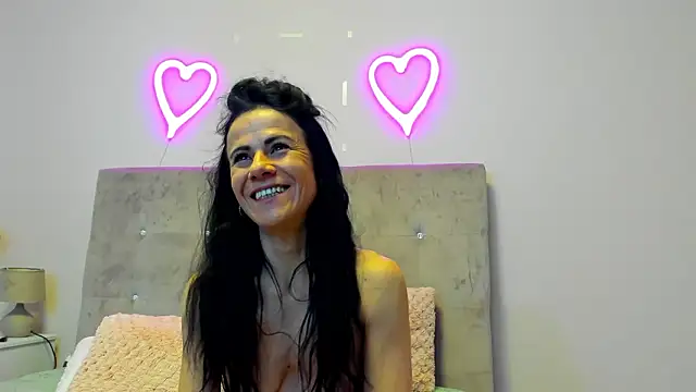 Snapshot of brianaflynt chatting on February 1, 2026, 7:45 pm brianaflynt online show from February 1, 2026, 7:45 pm