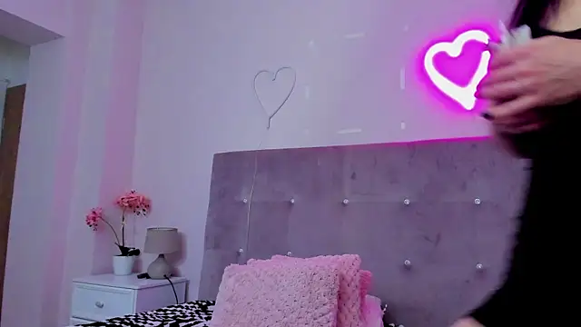 Snapshot of brianaflynt chatting on February 20, 2026, 7:36 pm brianaflynt online show from February 20, 2026, 7:36 pm