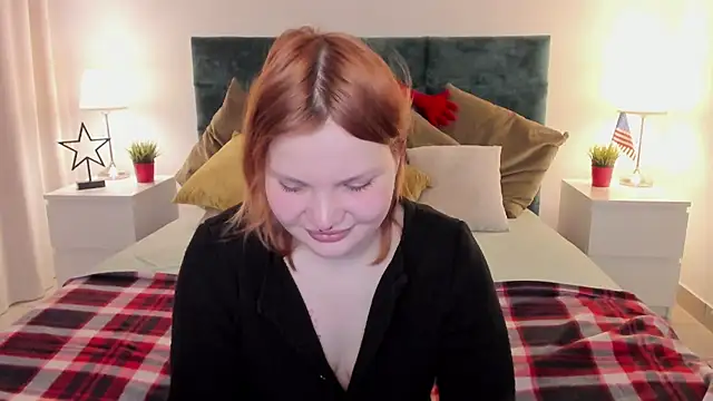 babyyullii online show from March 16, 2026, 5:44 am