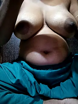 Liza0103 online show from November 16, 2025, 5:18 pm