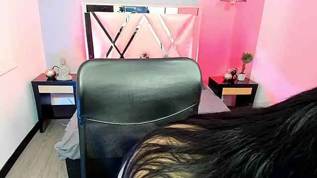 mia jagger online show from July 16, 2026, 4:18 am