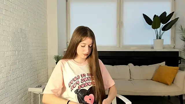 Snapshot of AudriaSagan chatting on November 1, 2025, 11:45 am AudriaSagan online show from November 1, 2025, 11:45 am