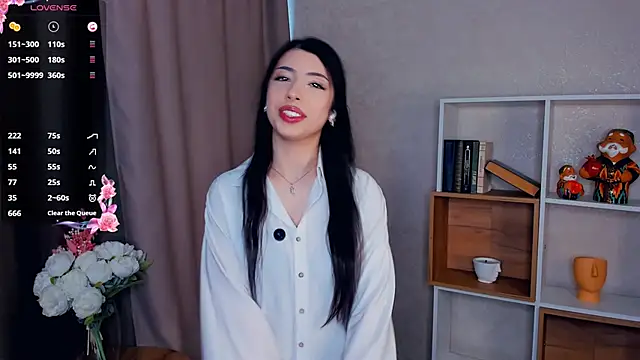 Snapshot of TonjaNeace chatting on November 1, 2025, 6:37 am TonjaNeace online show from November 1, 2025, 6:37 am