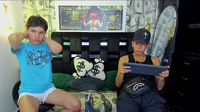 Snapshot of Magic_Duo chatting on November 4, 2025, 11:53 am Magic Duo online show from November 4, 2025, 11:53 am