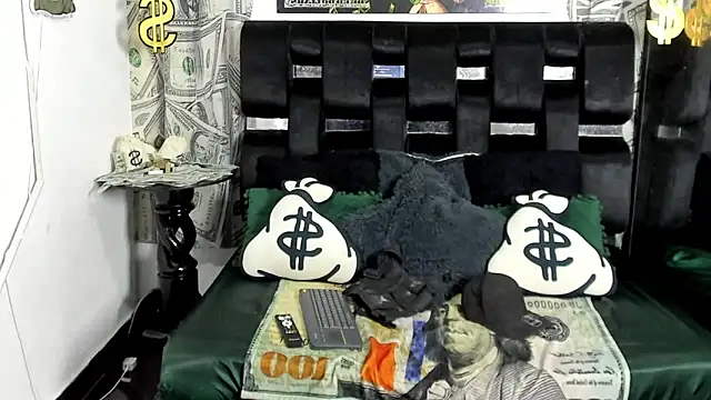 Latin Duo13 online show from November 23, 2025, 7:57 pm