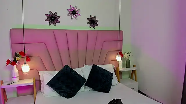 Kim Luna1 online show from February 4, 2026, 3:12 am