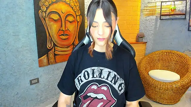 Snapshot of DakotaRussell_ chatting on October 28, 2025, 11:03 am DakotaRussell  online show from October 28, 2025, 11:03 am