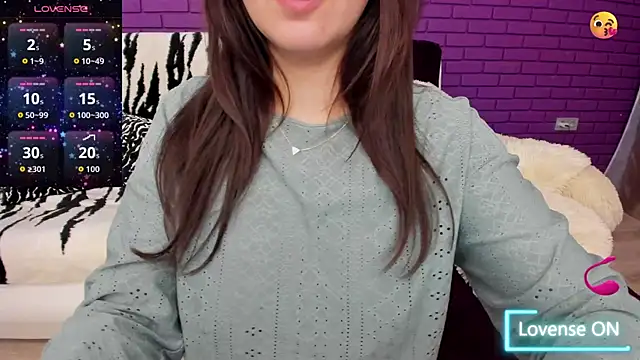 GlowMimi online show from December 4, 2025, 10:51 pm