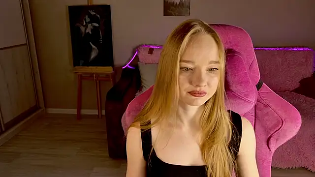 Snapshot of Shawty_Mia chatting on November 1, 2025, 5:09 am Shawty Mia online show from November 1, 2025, 5:09 am