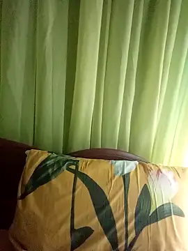 Snapshot of Esenia505 chatting on March 30, 2026, 3:18 am Esenia505 online show from March 30, 2026, 3:18 am