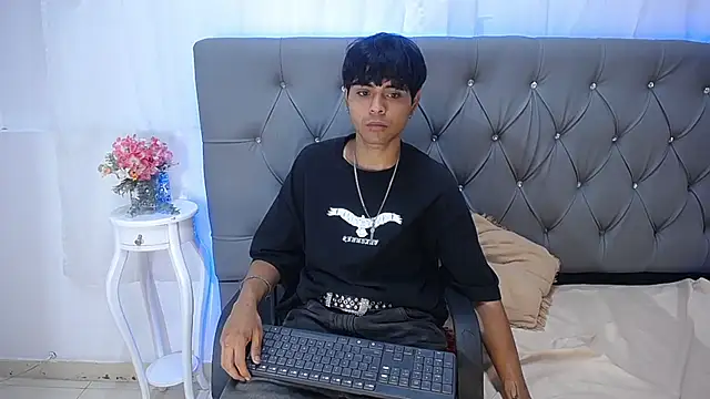 Snapshot of TonnyHawk707 chatting on October 29, 2025, 12:51 pm TonnyHawk707 online show from October 29, 2025, 12:51 pm